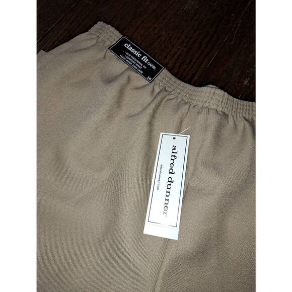 New Size 16 Alfred Dunner Tan Khaki Elastic Waist Pull On Capri Pants w Pockets - Picture 4 of 5